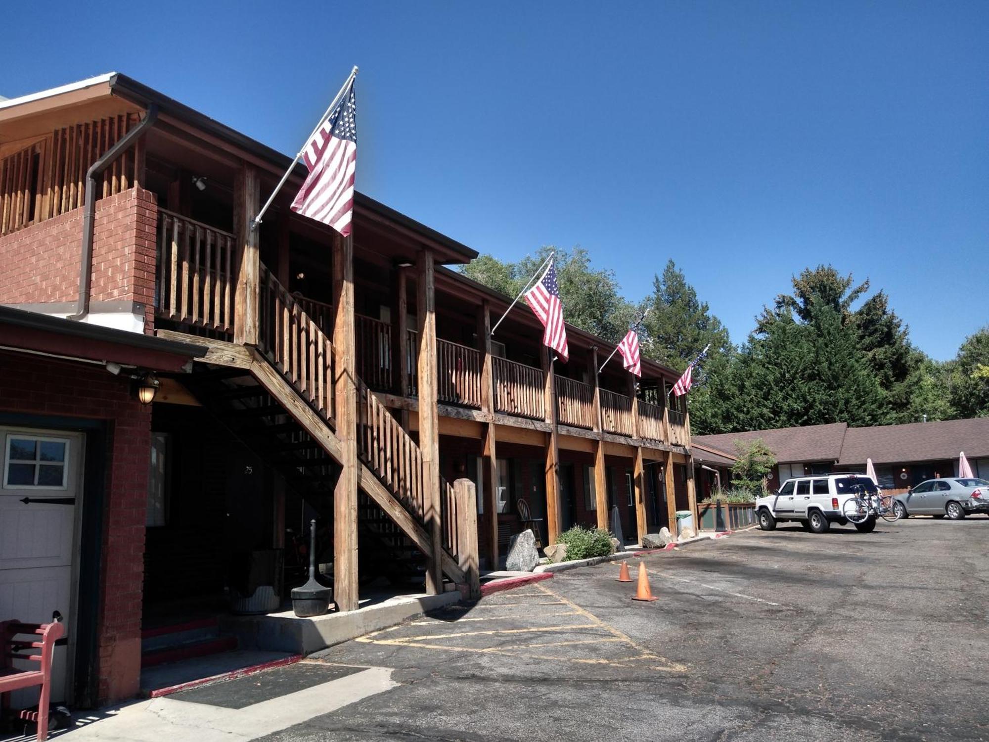 The Charin Inn Clearfield Exterior photo