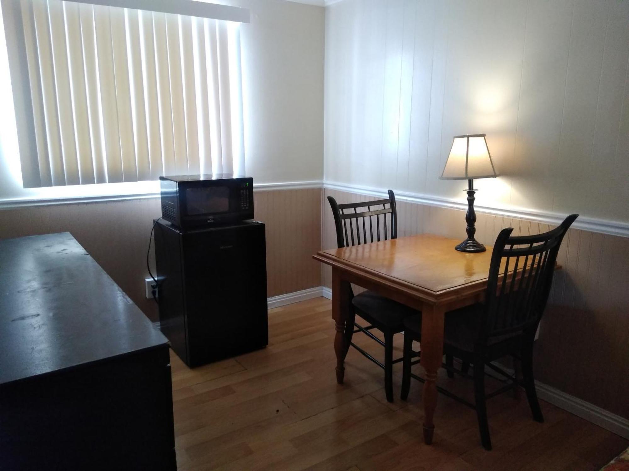 The Charin Inn Clearfield Room photo